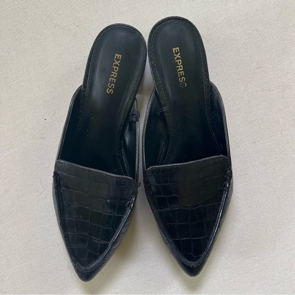 Express Black Crocodile Pattern Mules Loafers Size 7 - Picture 2 of 5